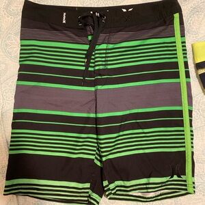 Men’s Hurley Board shorts Size 34